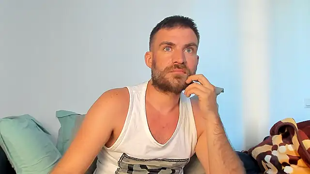 Snapshot of 10in_deluxe chatting on 05.26.26 10in deluxe online show from 05.26.26