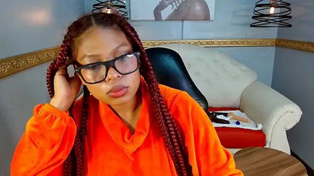 Naomi Tylers online show from 11.01.25