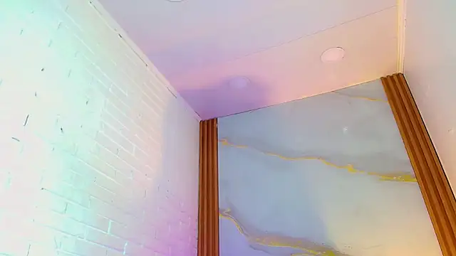 CoralineSweett online show from 10.11.25