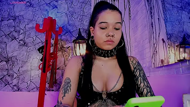 Snapshot of irregular_fetish_ chatting on 02.22.25 irregular fetish online show from 02.22.25