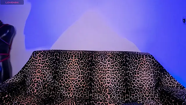 irregular fetish  online show from 11.24.25