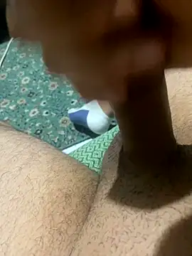 Snapshot of azginnn35 chatting on 10.08.25 azginnn35 online show from 10.08.25