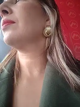 scarlett moore online show from 04.24.26