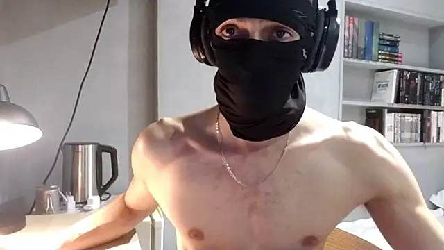 Snapshot of rippedbutskinny chatting on 05.26.26 rippedbutskinny online show from 05.26.26
