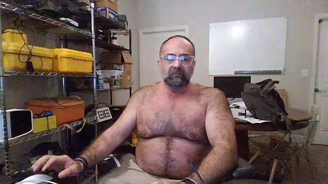 Snapshot of chainjulious chatting on 12.09.24 chainjulious online show from 12.09.24