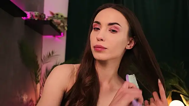 Snapshot of BabyYoda- chatting on 01.12.25 BabyYoda- online show from 01.12.25