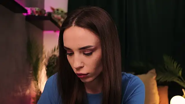 Snapshot of BabyYoda- chatting on 02.13.25 BabyYoda- online show from 02.13.25