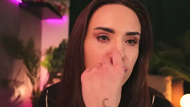 Snapshot of BabyYoda- chatting on 03.16.25 BabyYoda- online show from 03.16.25