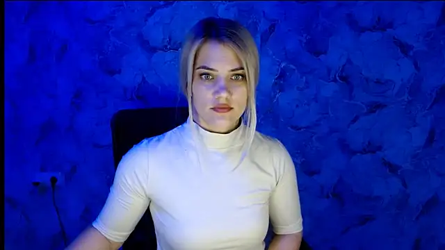 nika gold1 online show from 10.30.25