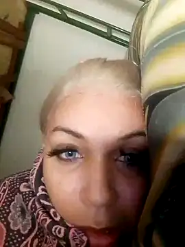 Snapshot of transgirl26 chatting on 09.10.25 transgirl26 online show from 09.10.25