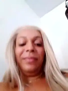 Snapshot of transgirl26 chatting on 11.23.25 transgirl26 online show from 11.23.25