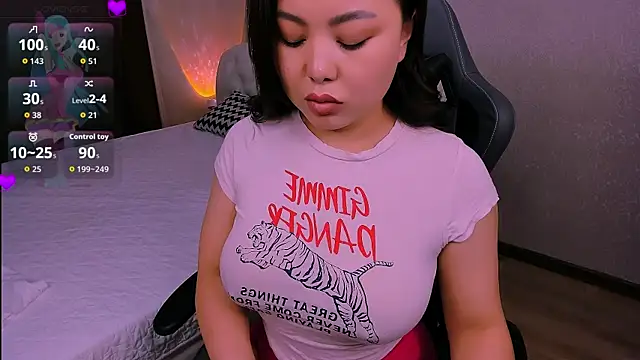 HinaJeen online show from 12.05.25