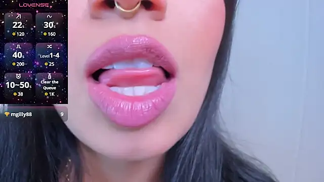 Snapshot of dominique21_ chatting on 12.07.24 dominique21  online show from 12.07.24