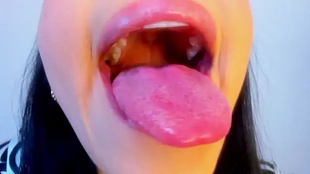 Snapshot of dominique21_ chatting on 10.21.25 dominique21  online show from 10.21.25