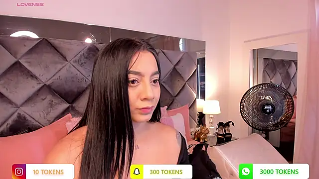 Snapshot of sofhiaa_adaams chatting on 03.02.25 sofhiaa adaams online show from 03.02.25