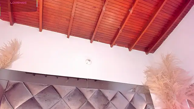 Snapshot of sofhiaa_adaams chatting on 10.13.25 sofhiaa adaams online show from 10.13.25