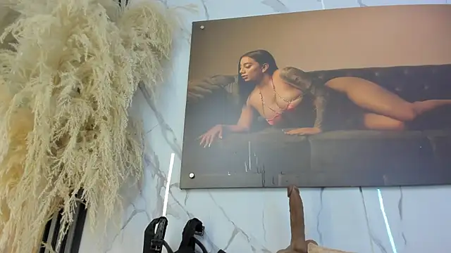 Snapshot of sofhiaa_adaams chatting on 12.03.25 sofhiaa adaams online show from 12.03.25