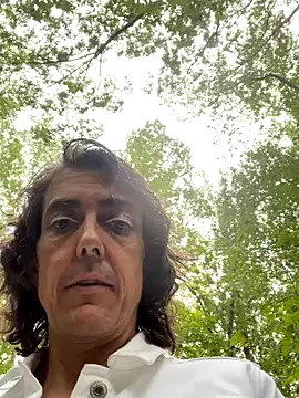 Snapshot of lookin4excitement23 chatting on 09.10.25 lookin4excitement23 online show from 09.10.25