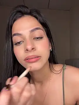 Snapshot of violetta-brown1 chatting on 11.09.25 violetta-brown1 online show from 11.09.25