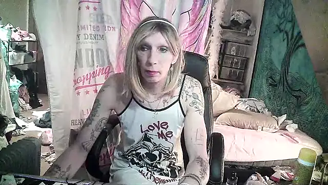 Ombeline1 online show from 02.17.25