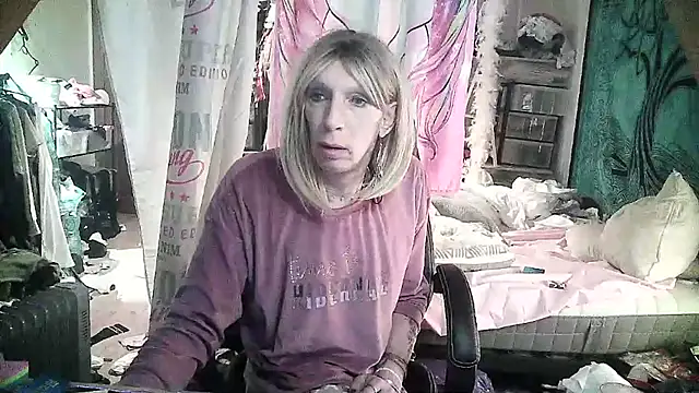 Ombeline1 online show from 02.18.25