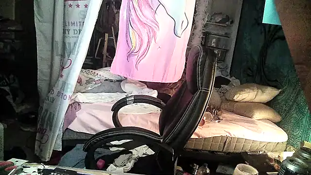 Ombeline1 online show from 02.25.25