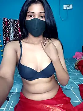 Snapshot of Triha_18 chatting on 01.12.25 Triha 18 online show from 01.12.25