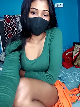 Snapshot of Triha_18 chatting on 02.12.25 Triha 18 online show from 02.12.25
