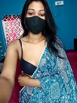 Snapshot of Triha_18 chatting on 03.13.25 Triha 18 online show from 03.13.25
