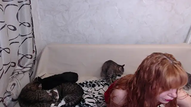 Olivia Winston online show from 10.22.25