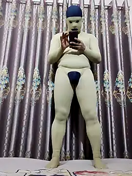 Snapshot of zentaishow chatting on 02.16.25 zentaishow online show from 02.16.25