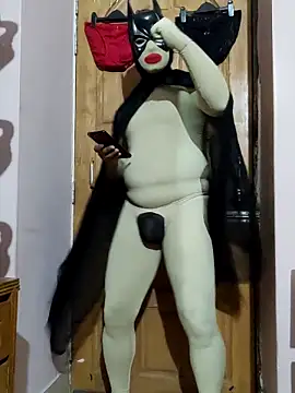 Snapshot of zentaishow chatting on 12.21.25 zentaishow online show from 12.21.25