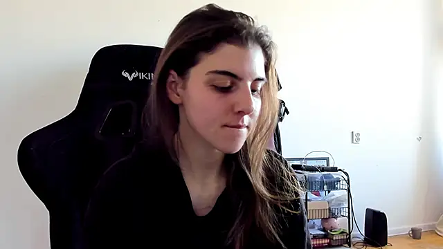 emmamurrr online show from 10.07.25