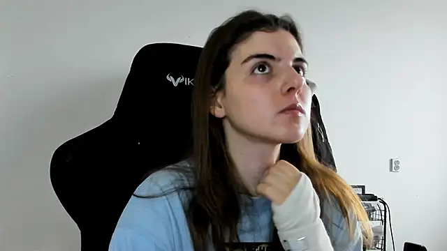 emmamurrr online show from 12.03.25