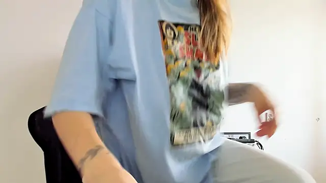 emmamurrr online show from 12.14.25