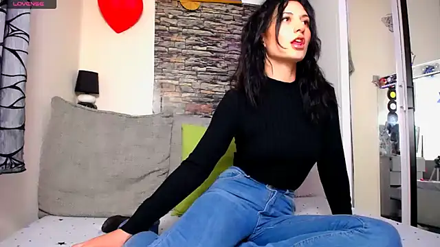 Snapshot of Angelique_An chatting on 03.18.25 Angelique An online show from 03.18.25