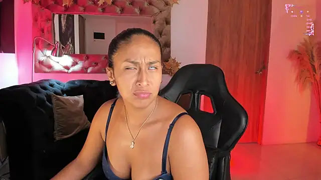 AmelyaMann online show from 04.30.26
