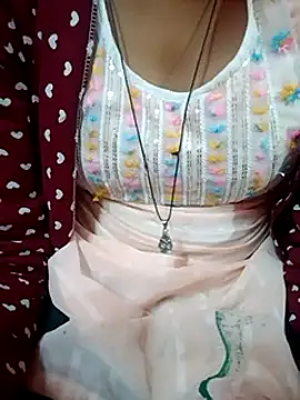 Snapshot of Mangla_Bhabhi chatting on 01.04.25 Mangla Bhabhi online show from 01.04.25