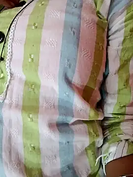 Snapshot of Mangla_Bhabhi chatting on 10.26.25 Mangla Bhabhi online show from 10.26.25