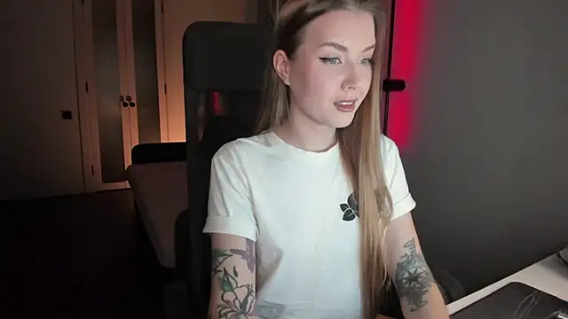 Midnight Mi online show from 09.24.25