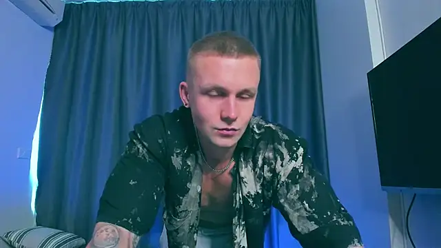 Snapshot of Samuel_Andrew chatting on 01.22.25 Samuel Andrew online show from 01.22.25