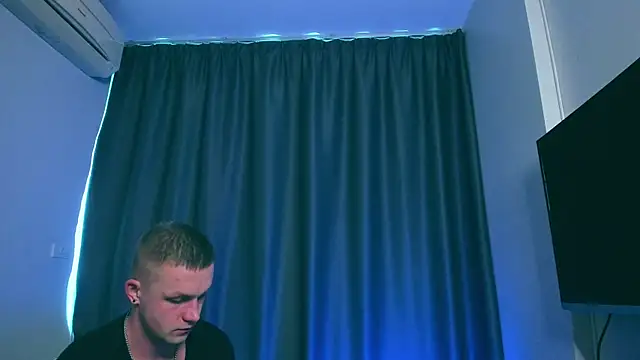 Snapshot of Samuel_Andrew chatting on 01.30.25 Samuel Andrew online show from 01.30.25