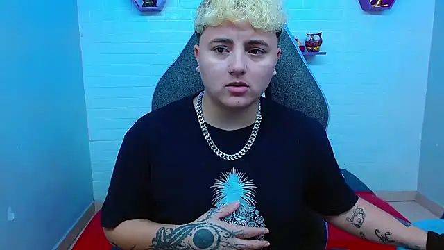 isabeautyx19 online show from 01.10.25