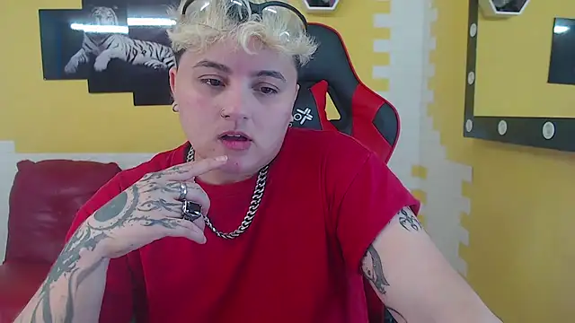 isabeautyx19 online show from 01.13.25