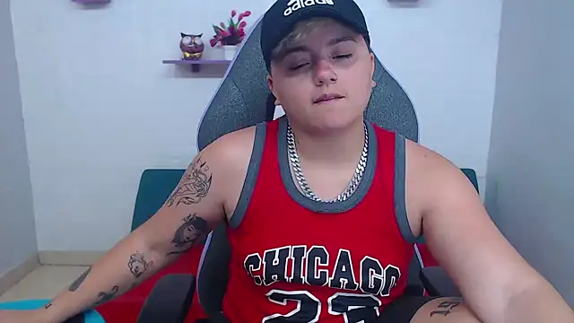 isabeautyx19 online show from 01.30.25