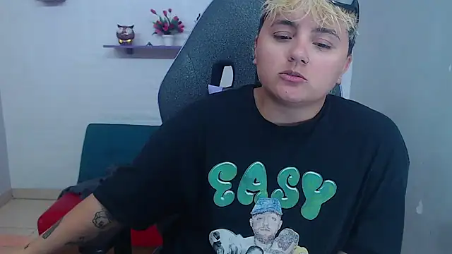 isabeautyx19 online show from 02.08.25