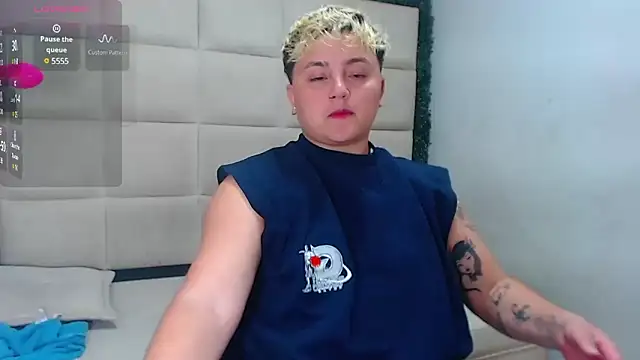 isabeautyx19 online show from 02.27.25