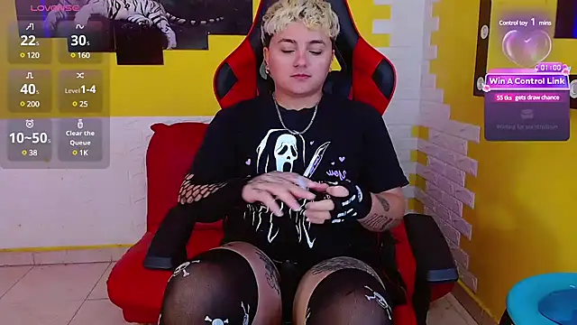 isabeautyx19 online show from 03.12.25