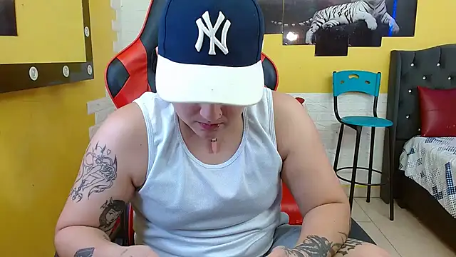 isabeautyx19 online show from 09.14.25