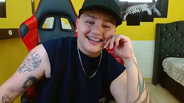 isabeautyx19 online show from 09.25.25